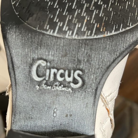 Circus by Sam Edelman White Whistler Ankle Booties Sz 8 Studded Pointy western - Picture 11 of 16